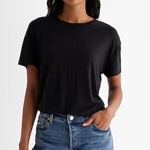 NWT Express Supersoft Relaxed Crew Neck Tee